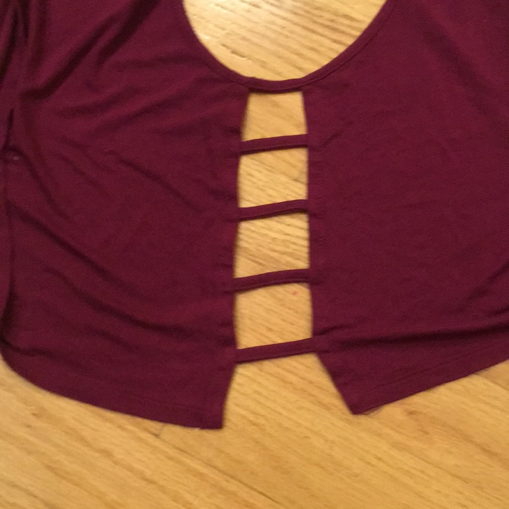 Halter crop top - Picture 2 of 2
